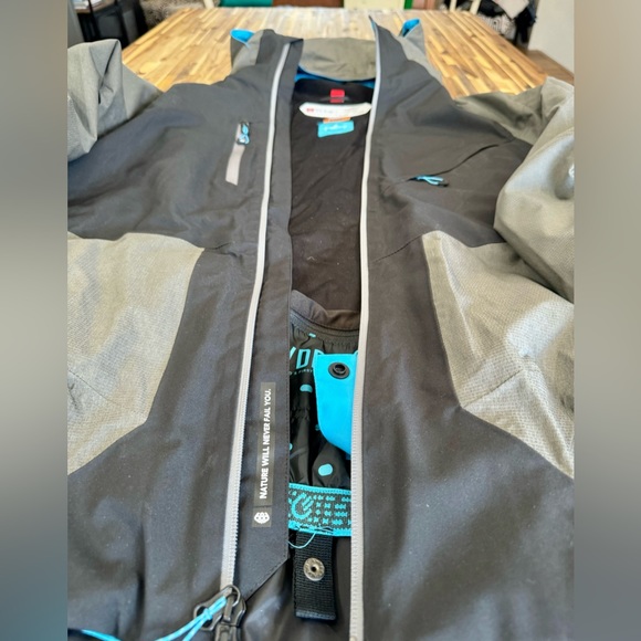 Men’s XL 686 Hydrostash Snow Jacket - Picture 1 of 10